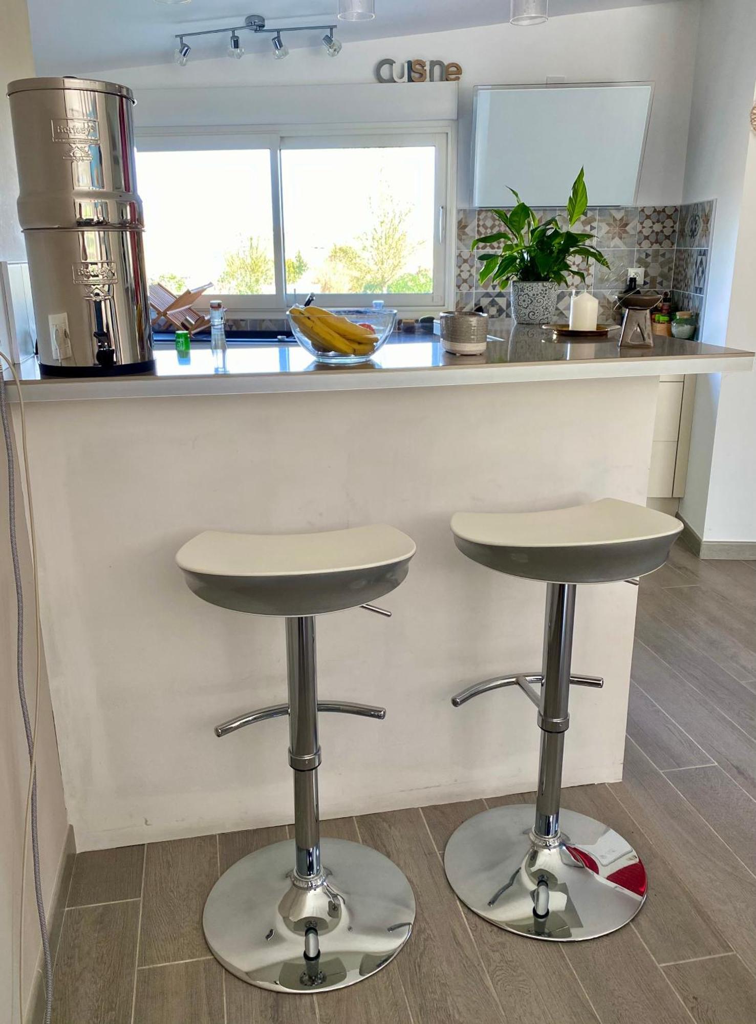 Maison Chic Avec Jacuzzi & Jardin Paisible