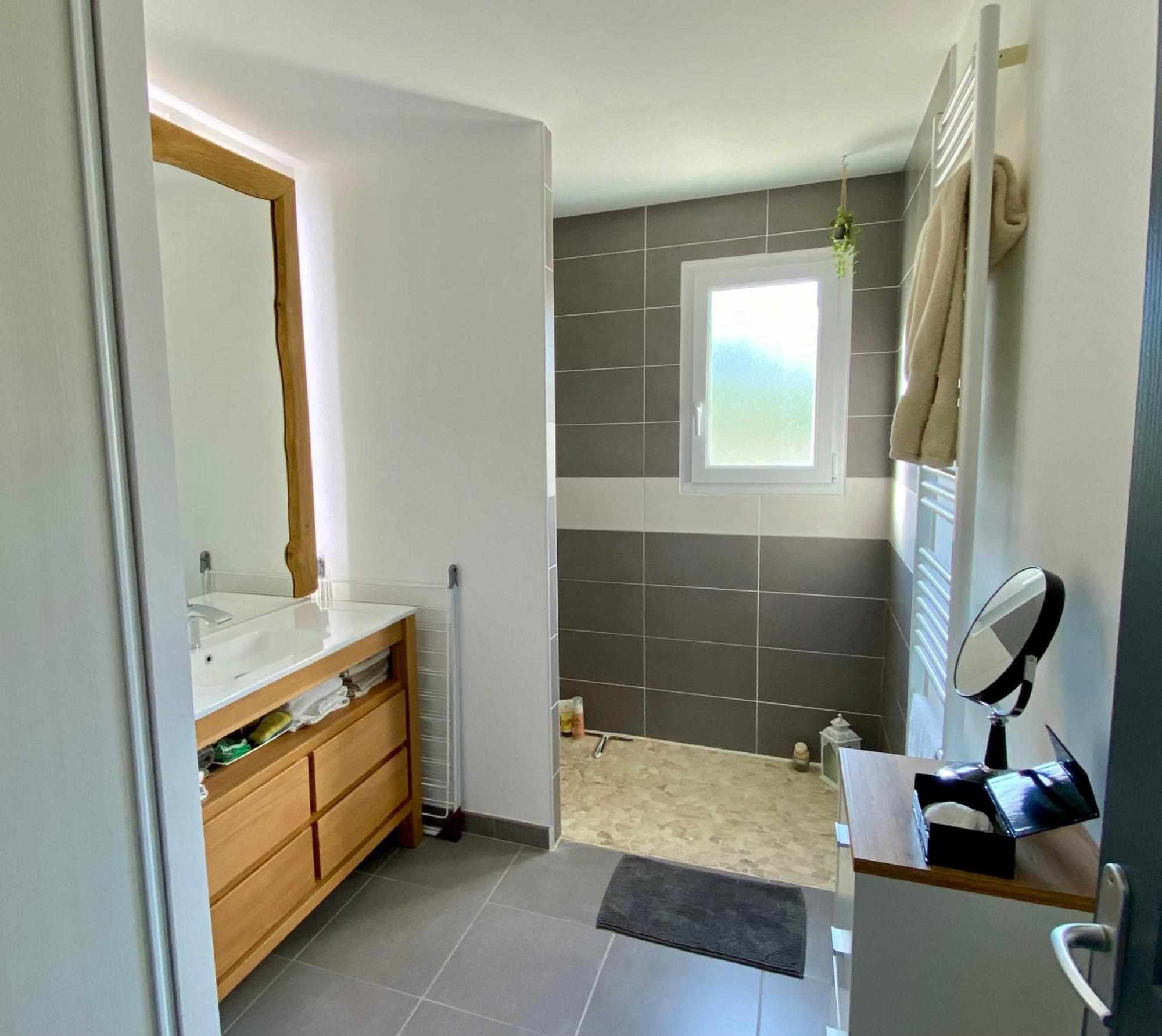 Maison Chic Avec Jacuzzi & Jardin Paisible * Chauray